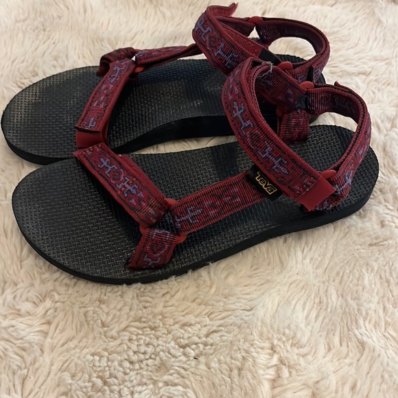Teva sandals - Picture 2 of 2
